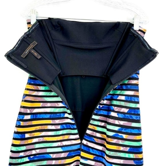 BCBGMAXAZRIA Strapless Illusion Mini Dress - Picture 4 of 8